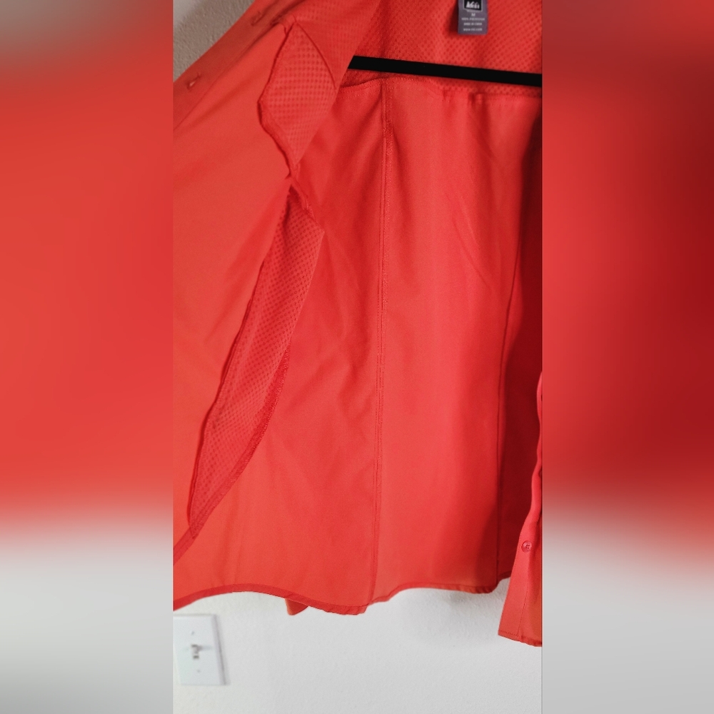 REI Women's Hiking Shirt - Size Medium - Orange - Preowned - Picture 13 of 15